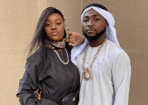 Davido%2527s%2Bfiancee%252C%2BChioma%2Btattoos%2Btheir%2Bson%2527s%2Bname%2Bon%2Bher%2Bhand2.png
