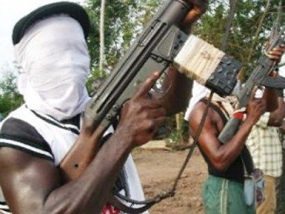 Gunmen-2-1.jpg