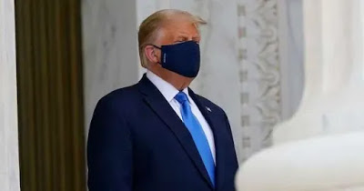 Trump-during-the-visit-to-the-casket-of-Justice-Ruth-Bader-Ginsburg.jpg