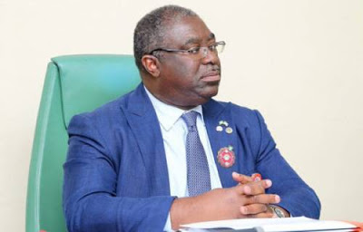 EFCC%2BArrests%2BFormer%2BFIRS%2BChairman%252C%2BTunde%2BFowler%252C.jpg