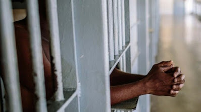 How%2Bgirlfriend%2Bhelped%2Bdetainees%2Bescape%2Bfrom%2Bpolice%2Bcell.jpg