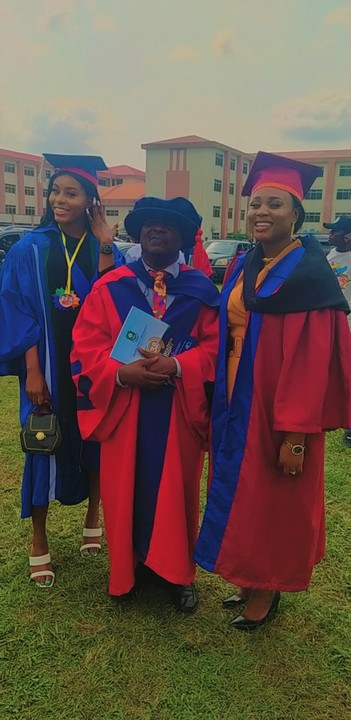 man%2Band%2Btwo%2Bdaughters%2Bconvocation%2Bsame%2Bday.jpg