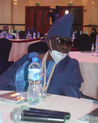 oba%2Bof%2Blagos%2Bseen%2Bat%2Ba%2Bpublic%2Bfunction%2B1.png