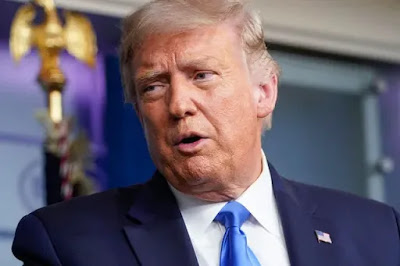 Trump%25282%2529.jpg