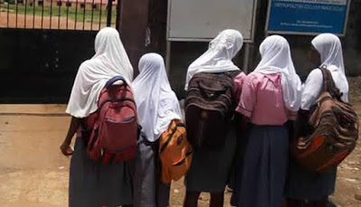 Hijab%2Bcrisis%2BKwara%2Bgovernment%2Bbacktracks%252C%2Borders%2Bindefinite%2Bclosure%2Bof%2Bschools.jpeg
