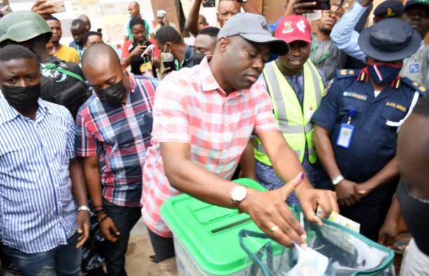 Makinde to swear in newly elected LG officials Monda