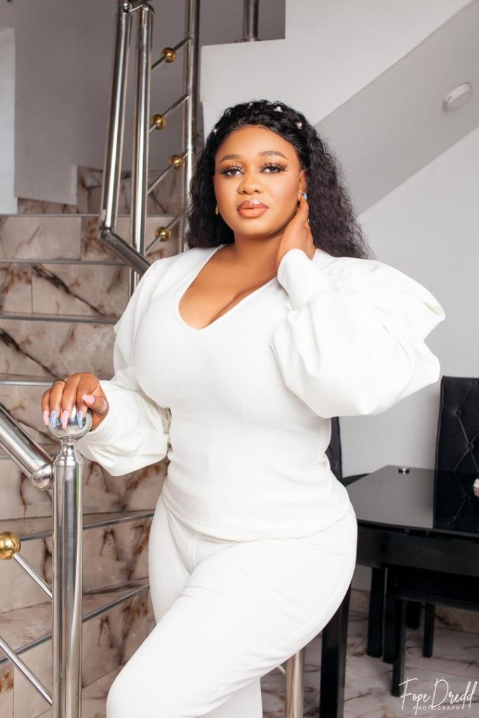I am gratefully single and not searching - Imade Osawaru joyfully says11 I am gratefully single and not searching - Imade Osawaru joyfully says