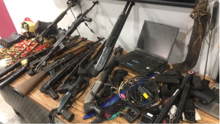 The-guns-said-to-have-been-recovered-in-Igbohos-home