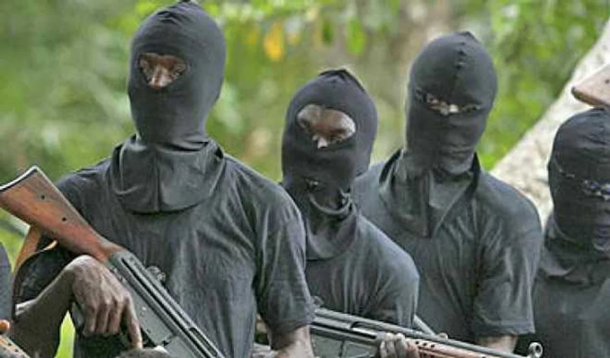 Another bullion van attacked in Ondo, two policemen shot dead Another bullion van attacked in Ondo, two policemen shot dead