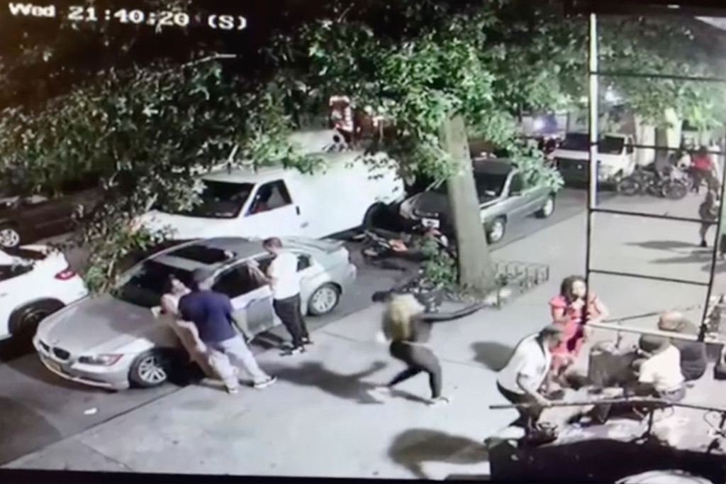 Disturbing video shows woman casually shoot victim dead on crowded NYC street2 Disturbing video shows woman casually shoot victim dead on crowded NYC street