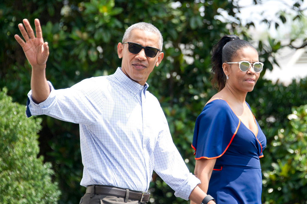 Obama reportedly holdimg huge 60th birthday with 700 guests despite COVID Obama reportedly holdimg huge 60th birthday with 700 guests despite COVID