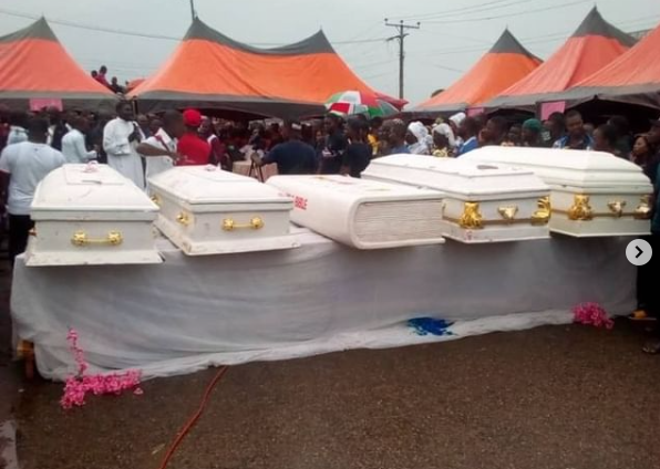 seven dead women 1 Burial photos of seven wedding guests who died in Delta road accident