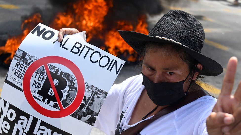Thousands protest in El Salvador over introduction of Bitcoin as legal tender2 Thousands protest in El Salvador over introduction of Bitcoin as legal tender