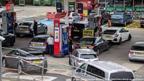 UK fuel crisis, UK fuel queue, £30 purchase limit, UK petrol, fuel UK fuel crisis, UK fuel queue, £30 purchase limit, UK petrol, fuel