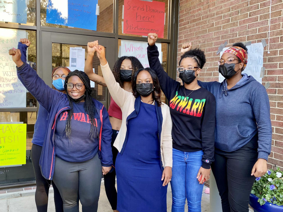 US University students stage protests over living with rats, cockroaches, mushrooms US University students stage protests over living with rats, cockroaches, mushrooms