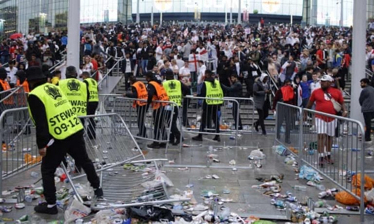 Wembley-fans-768x461