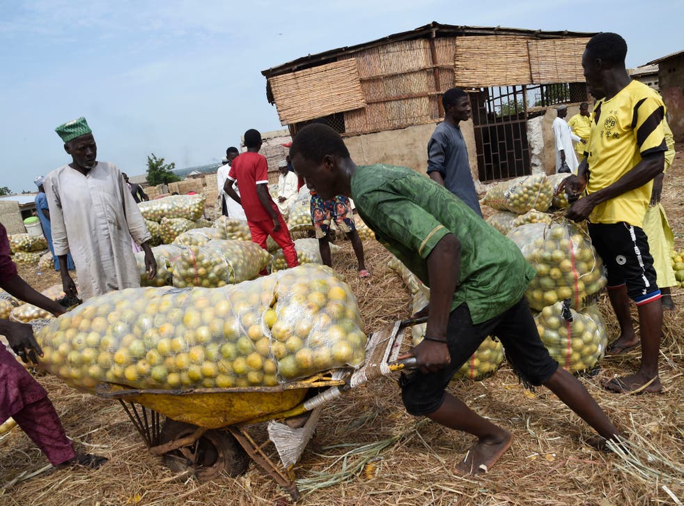 v Gunmen attack Sokoto market, kill over 30