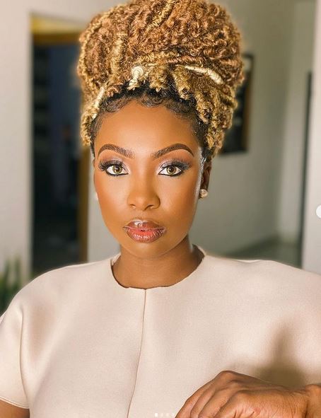 Media girl, Bolanle Olukanle exposes the state of a NIPOST office1 Media girl, Bolanle Olukanle exposes the state of a NIPOST office