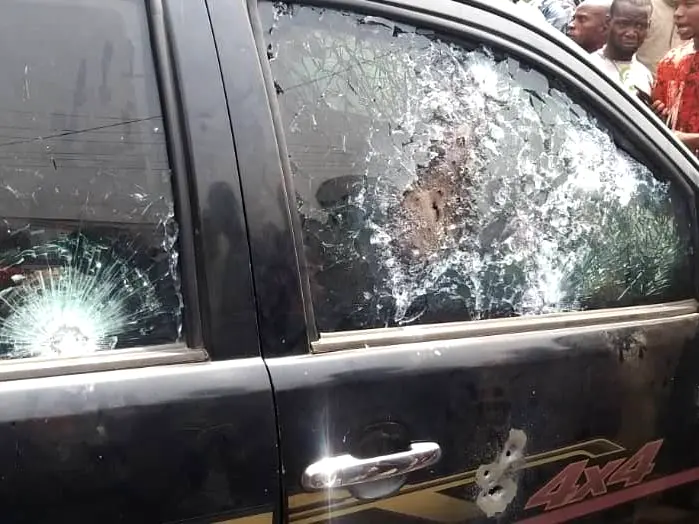 Armed robbers attack bullion van, kill 3 policemen, four others in Ibadan1 Armed robbers attack bullion van, kill 3 policemen, four others in Ibadan
