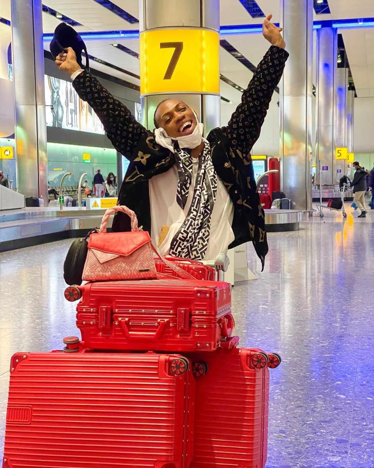 Nigerian crossdresser, James Brown excited as he lands in London for the first time1 Nigerian crossdresser, James Brown excited as he lands in London for the first time