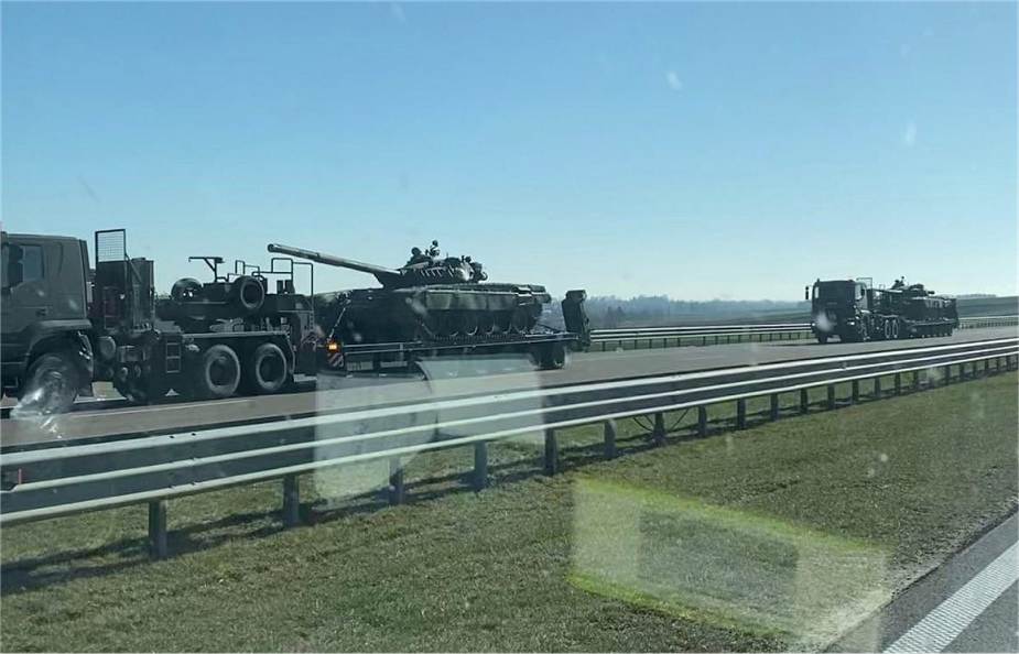 Poland Sends T-72 Tanks, Thunderbolt, Drones, Rockets To Ukraine Despite Russia's Warning Poland Sends T-72 Tanks, Thunderbolt, Drones, Rockets To Ukraine