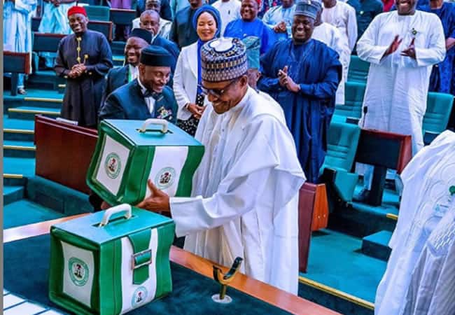 Buhari To Present 2023 Budget In October – Gbajabiamila Buhari To Present 2023 Budget In October – Gbajabiamila