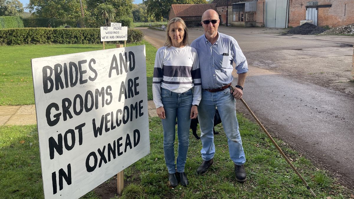 Neighbours Erect Angry Signs Warning Not To Get Married At Popular Wedding Venue Neighbours Erect Angry Signs Warning Not To Get Married At Popular Wedding Venue