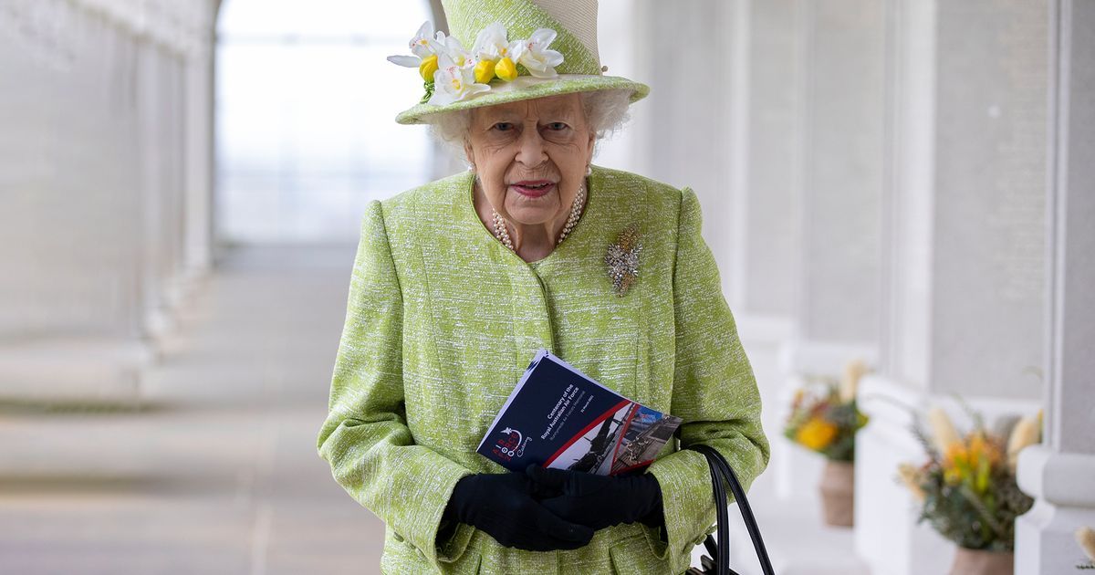 New Book Reveals Queen Elizabeth Secretly Fought Cancer New Book Reveals Queen Elizabeth Secretly Fought Cancer