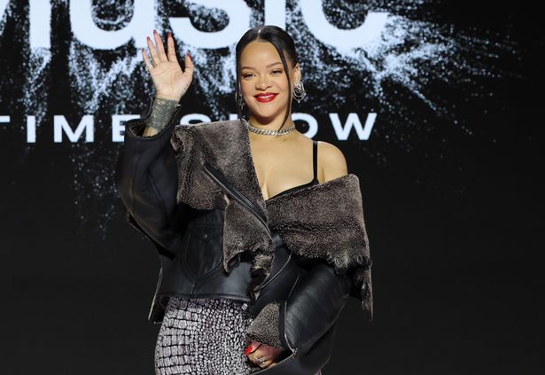  Rihanna admits she studied Beyoncé's Super Bowl halftime shows ahead of her performance