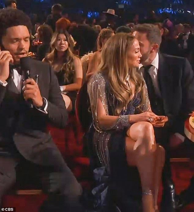 Jennifer Lopez seemingly SNAPS at Ben Affleck at the Grammy awards