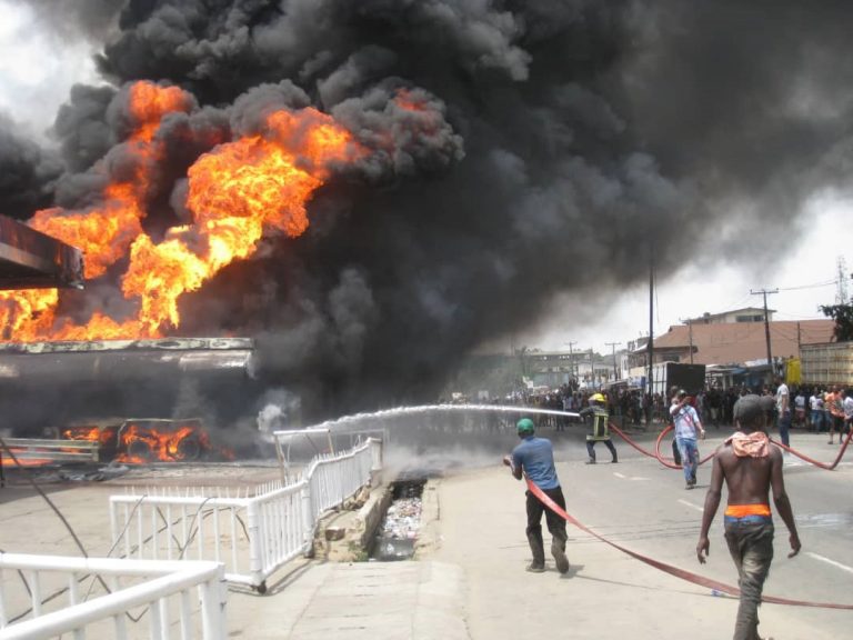 Pic-7-A-tanker-burning-at-a-filling-station-in-Mushin-Lagos-State-768x576