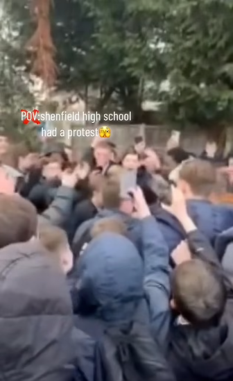 TikTok Protests Rock UK Schools Over Introduction Of UNISEX TOILETS 1c