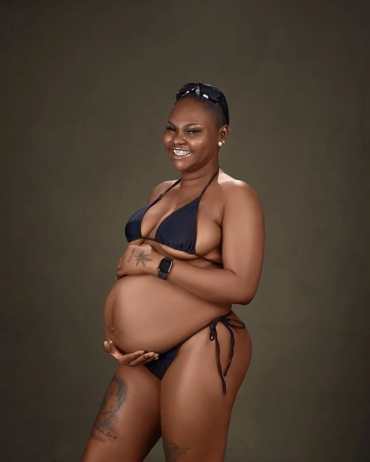 Mandy Kiss announces she’s pregnant, flaunts baby bump