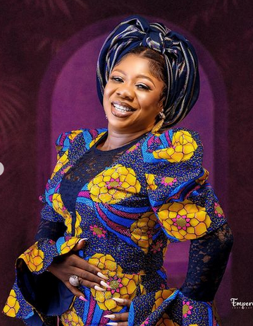  Esther Kalejaye