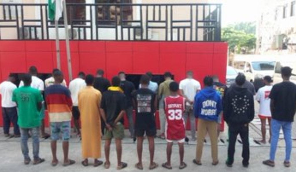 21 ‘Yahoo’ boys arrested in Abuja 21 ‘Yahoo’ boys arrested in Abuja