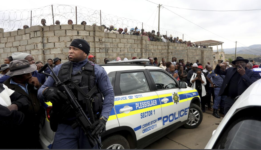 gunmen kill family of 10 in south africa South Africa