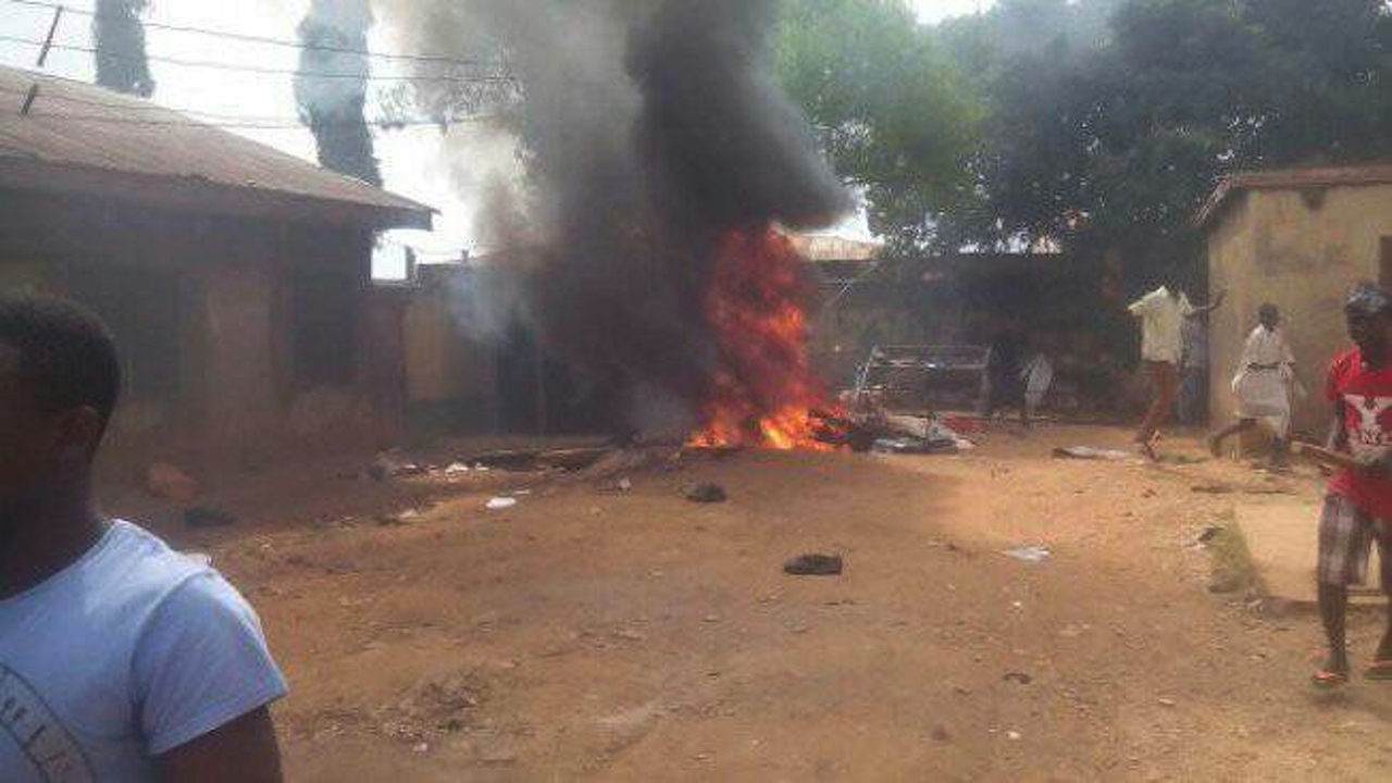 Rampaging youths set Lagos police post ablaze Lagos
