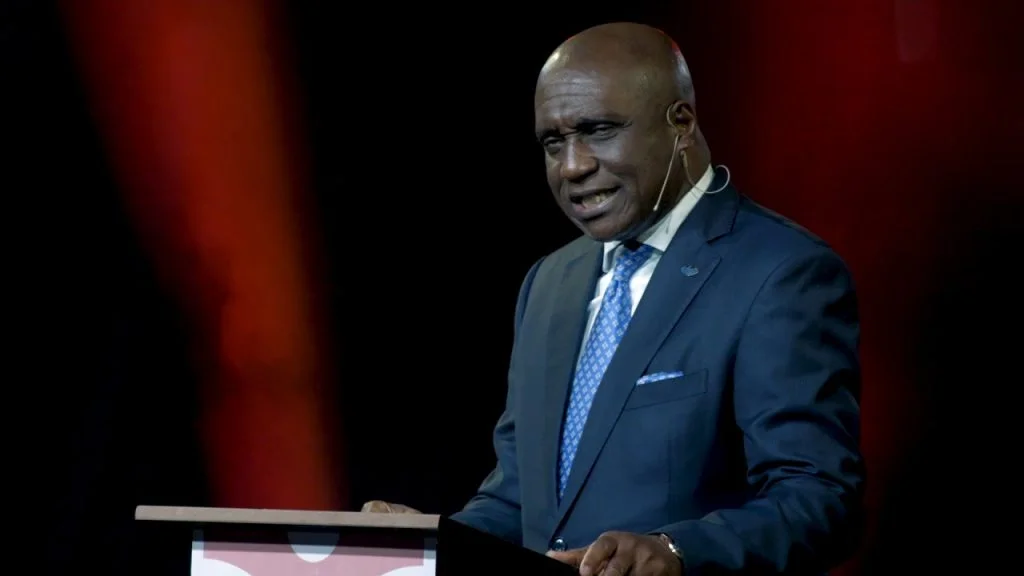 I pay way more then 10% as tithe -Pastor Ibiyeomie Pastor Ibiyeomie