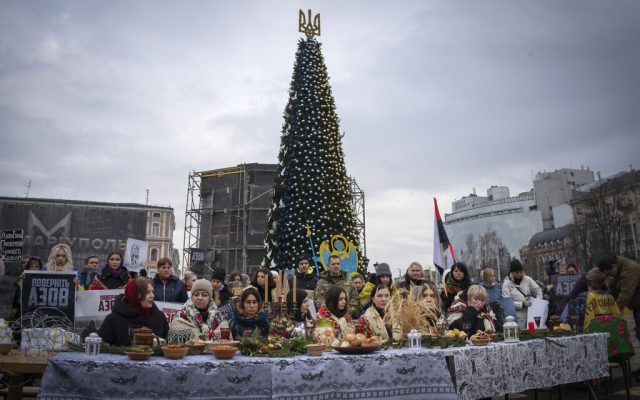 AP22358654255477-e1671978937912-1024x640ladunliadisnews.com_ Ukraine officially moves Christmas to Dec. 25