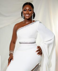  Linda Osifo 