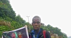 Davido tells man riding bicycle from Benue to see him to turn around BECAUSE he is not home Davido tells man riding bicycle from Benue to see him to turn around BECAUSE he is not home