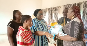 Lady dumps newborn baby in pit toilet in Anambra Lady dumps newborn baby in pit toilet in Anambra