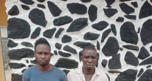 Serial killer bits policeman in attempt to escape arrest Serial killer bits policeman in attempt to escape arrest