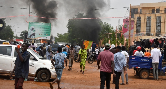 Don't travel to Niger Republic - Immigration warns Nigerians