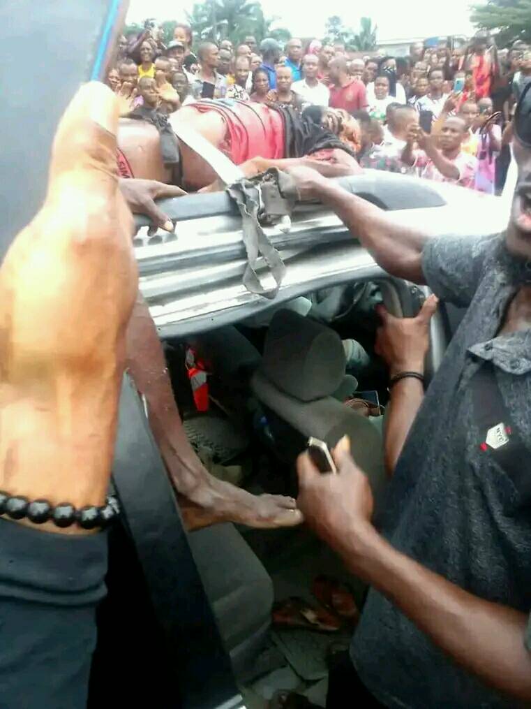 Jubilation in Akwa Ibom as police neutralise wanted armed robber & murderer