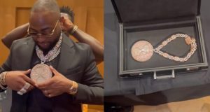 Davido flaunts newly acquired ‘Timeless’ diamond chain