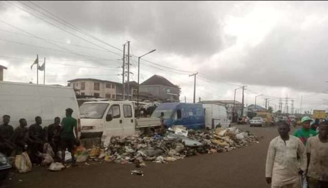 JJD_1695994131ladunliadisnews.com_ Lagos government shuts Ladipo Market