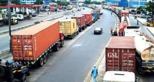 Oshodi-Apapa: Truck drivers, touts dare Sanwo-Olu to evict them Oshodi-Apapa: Truck drivers, touts dare Sanwo-Olu to evict them