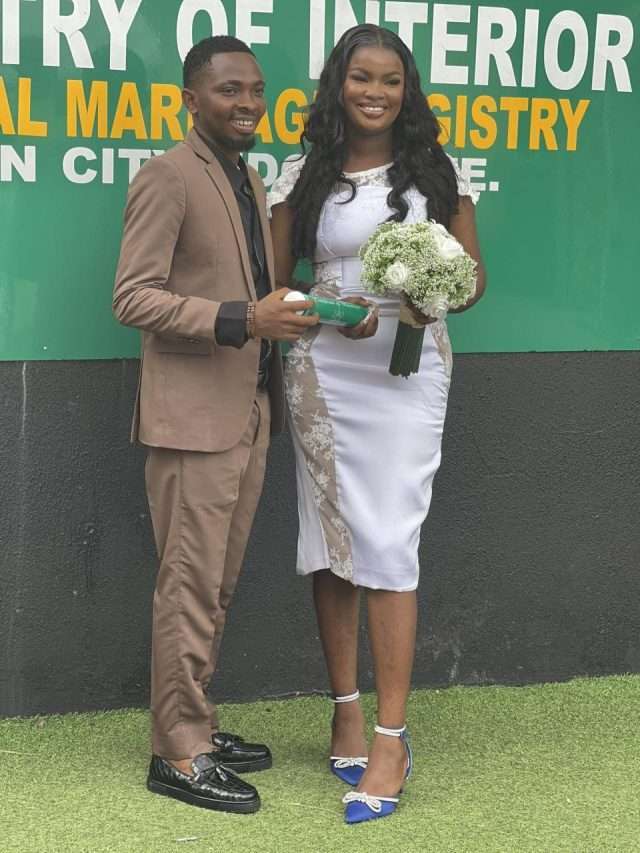 n2_1695998767ladunliadisnews.com_ Lady MARRIES man she met on Twitter