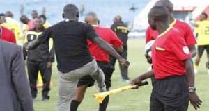 Ebonyi Govs cup: Players, supporters attack referee over ”poor officiating” Ebonyi Govs cup: Players, supporters attack referee over ''poor officiating''